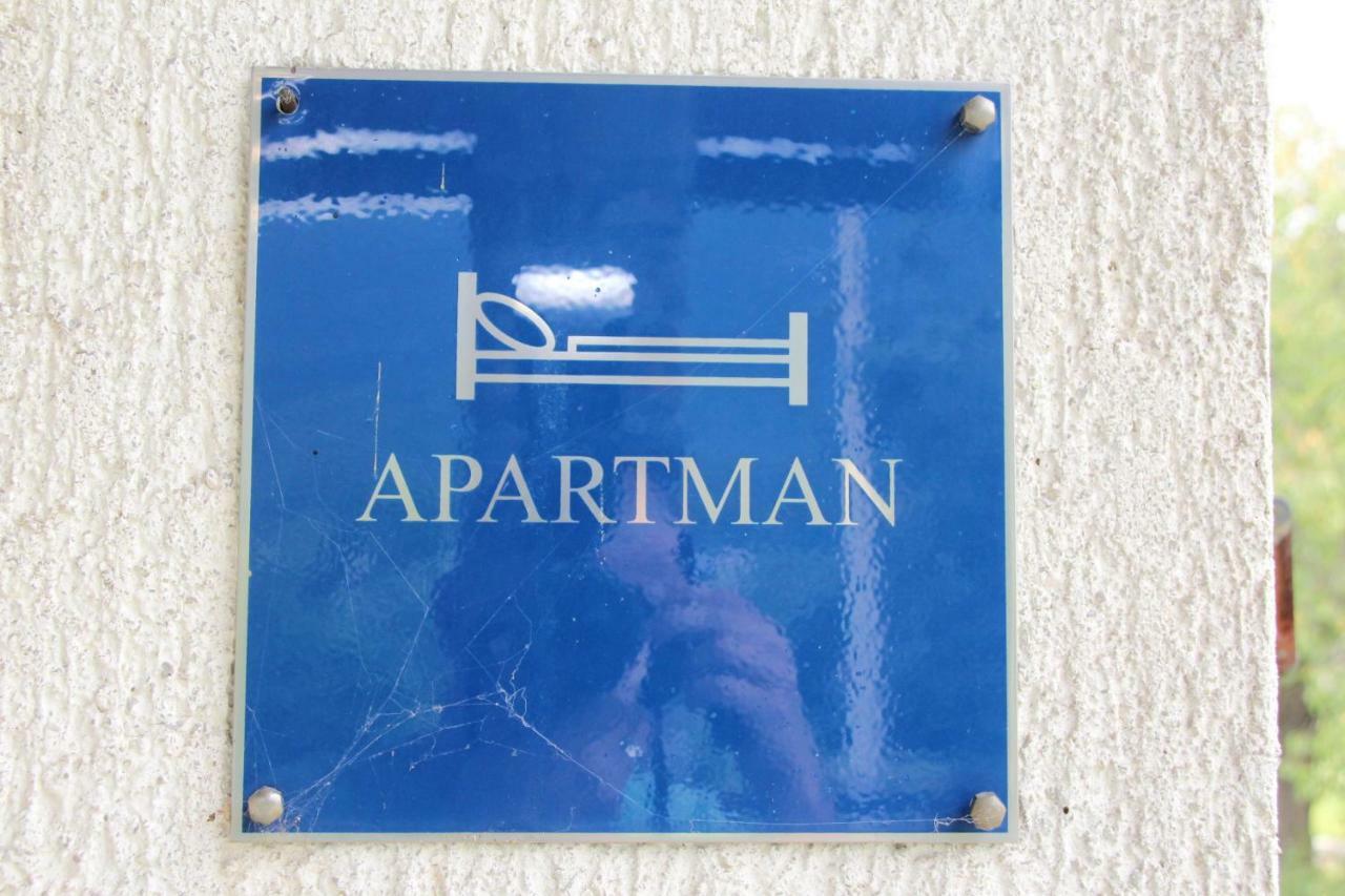 Apartman Duda Apartment คราสโนโปลเย ภายนอก รูปภาพ